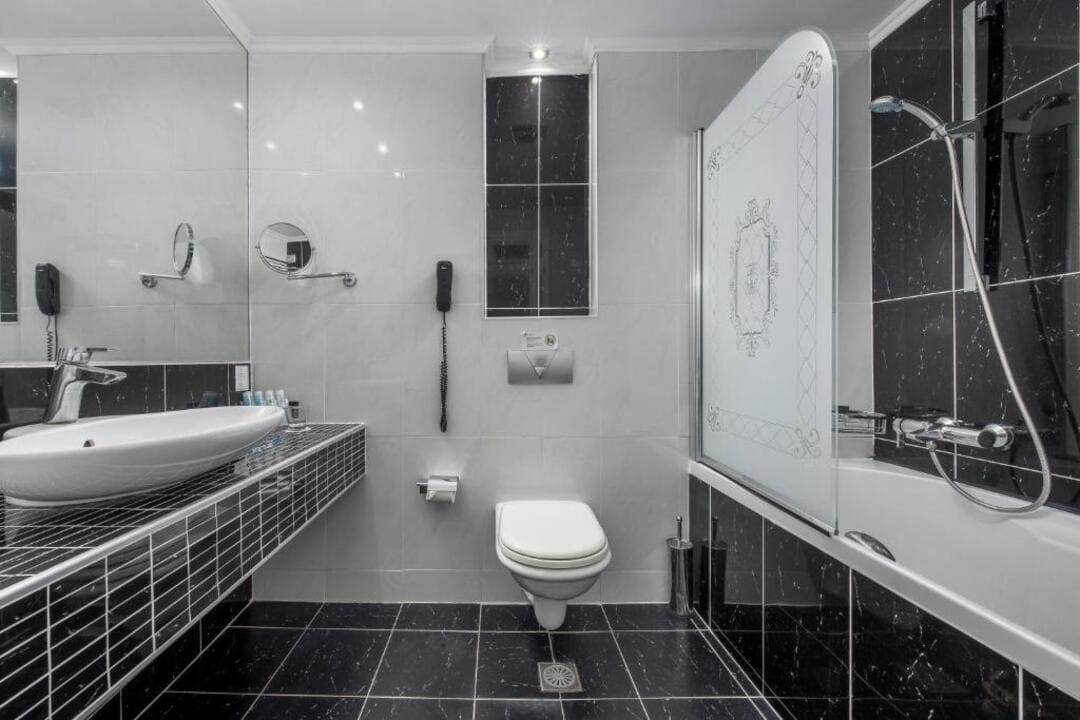 family-room-2_2.jpg