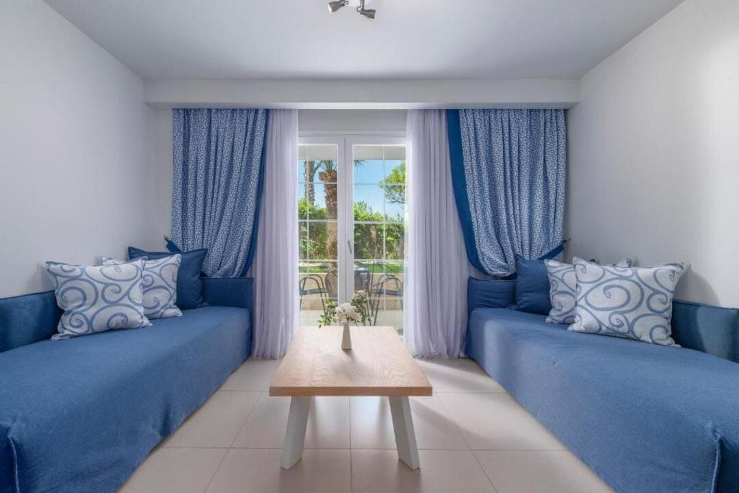 family-room-3.jpg