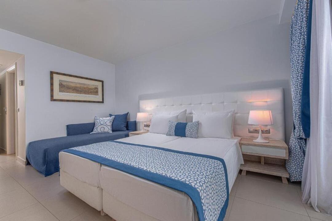 1_superio-room-gv.jpg