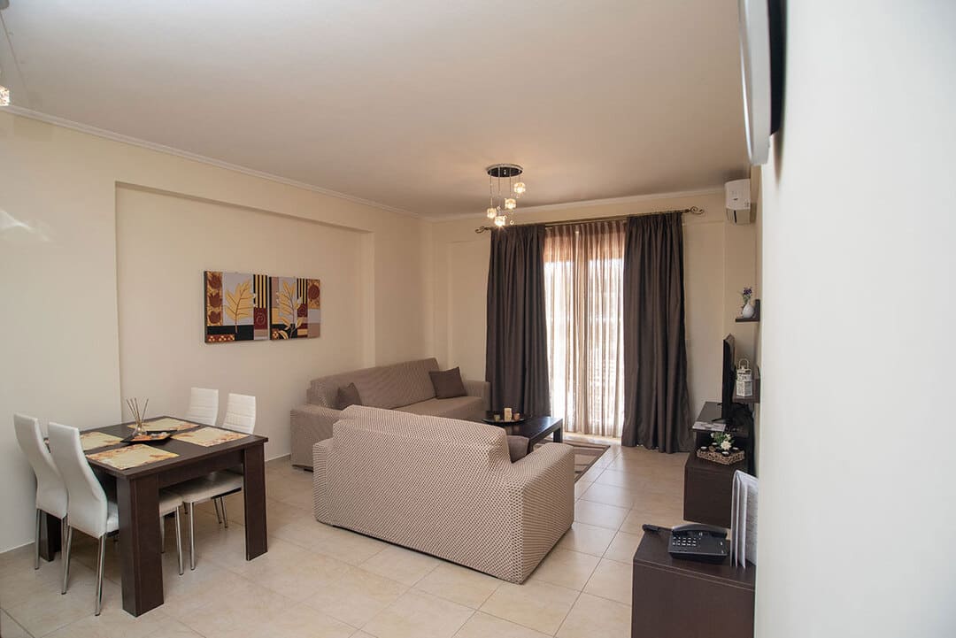 LIVINGROOM.jpg