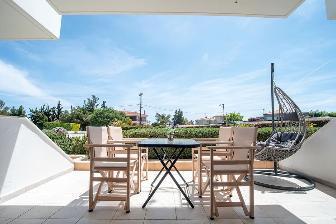 balcony2.jpg