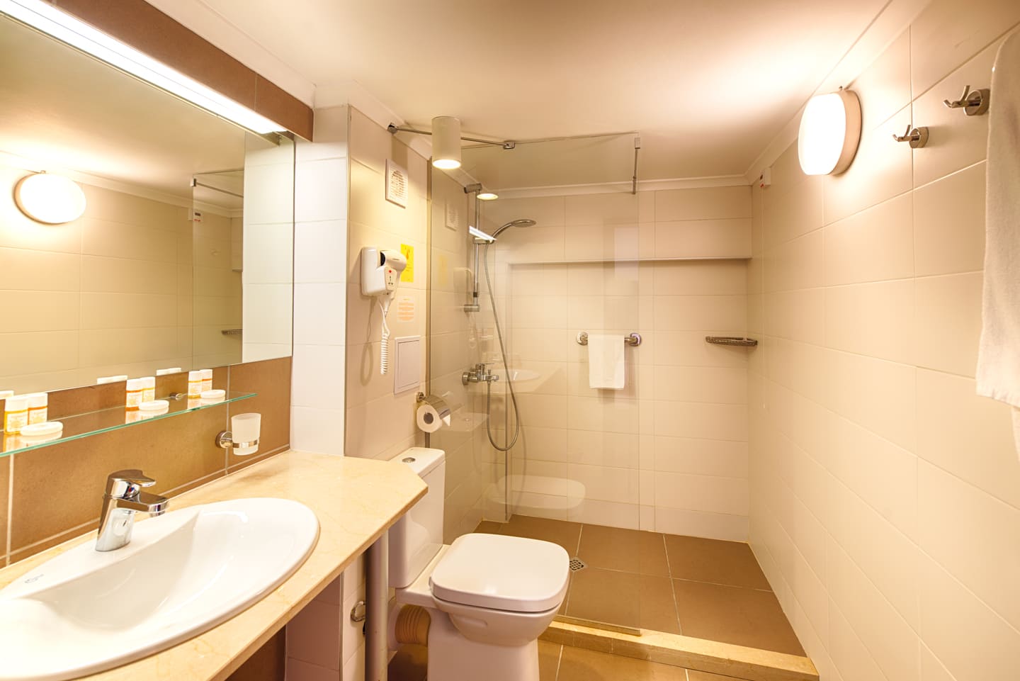 DBL_Bathroom.jpg