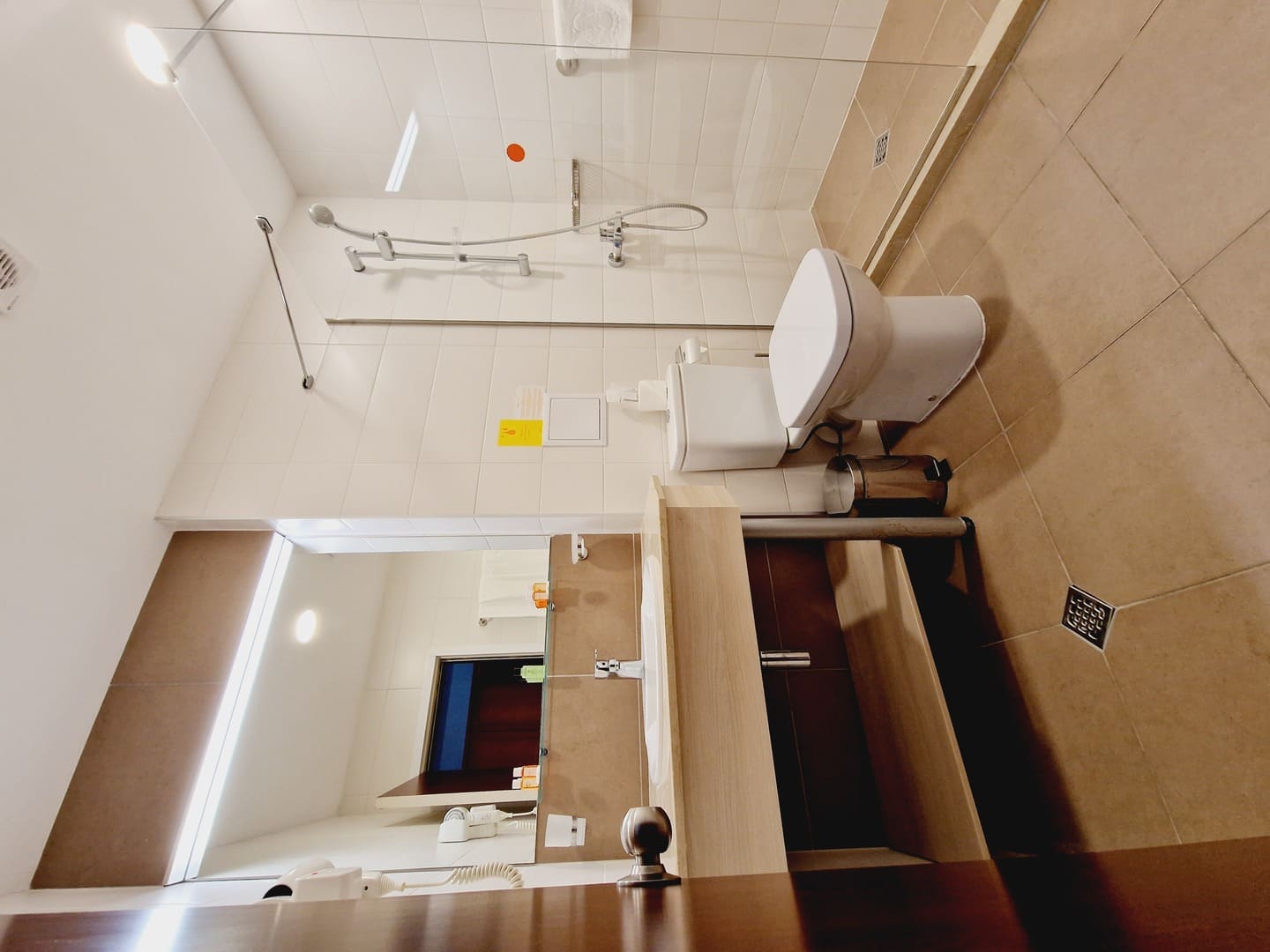 DBL_Bathroom_1.jpg