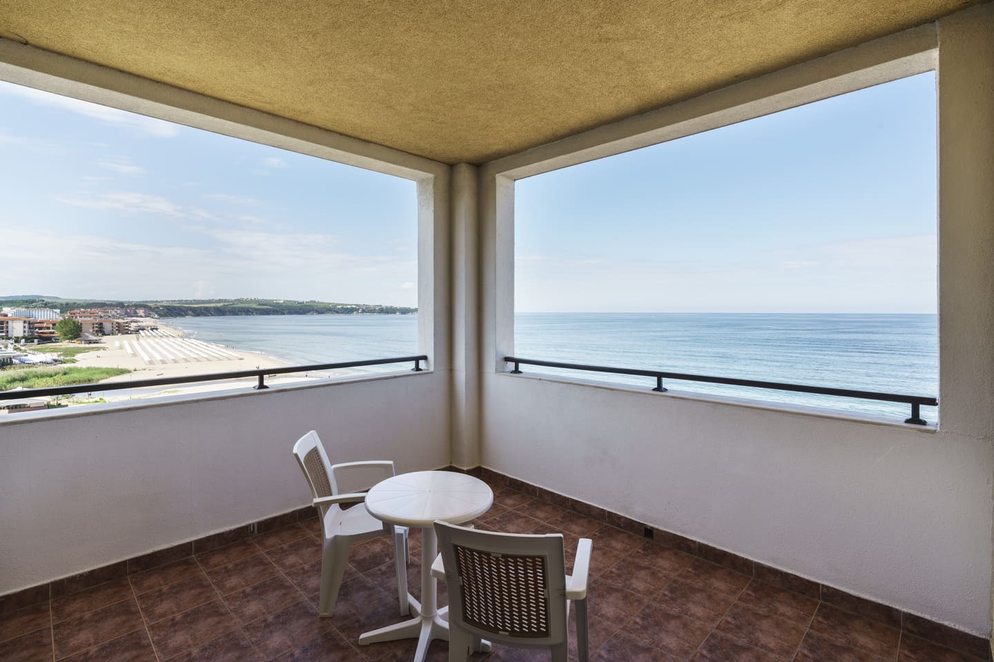 DBL_XS_SV_Balcony.jpg