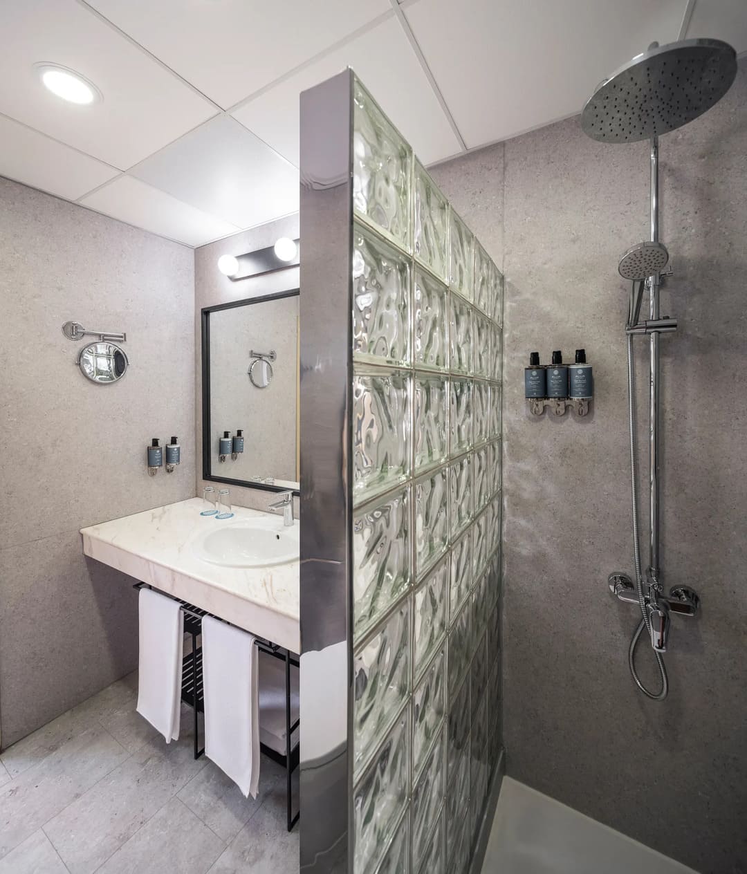 DBL_BAthroom.jpg