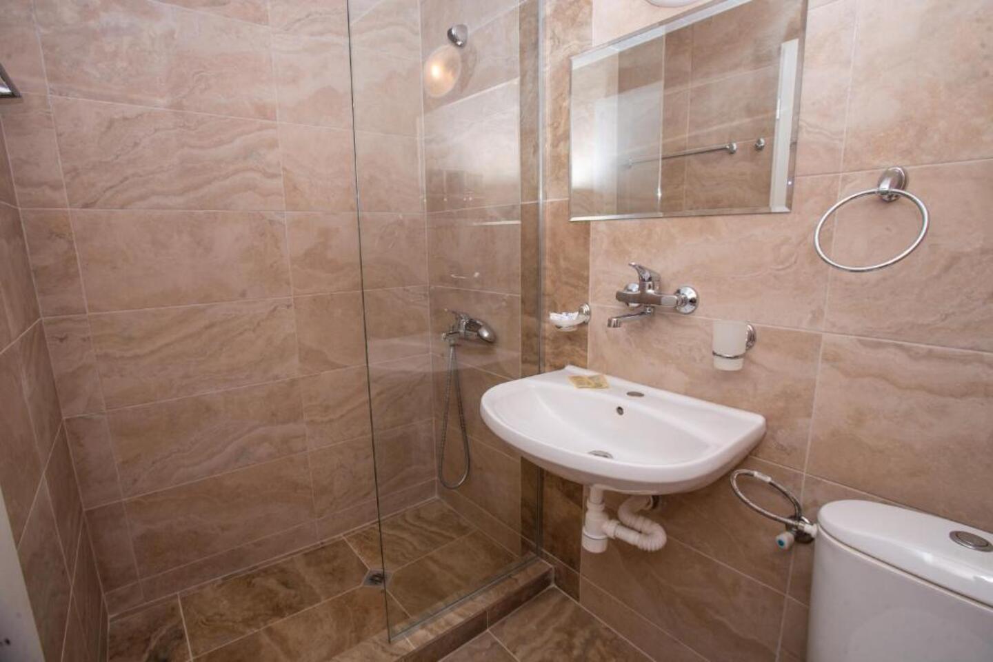 TRP_Bathroom.jpg