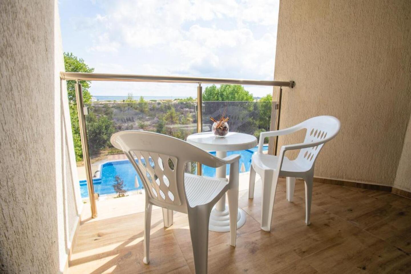 TRP_Balcony.jpg