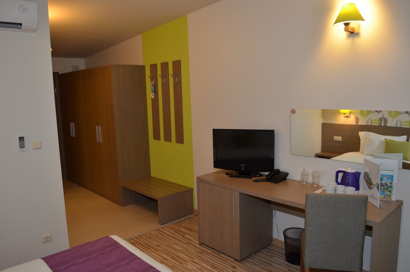 Family_Room_9.jpg