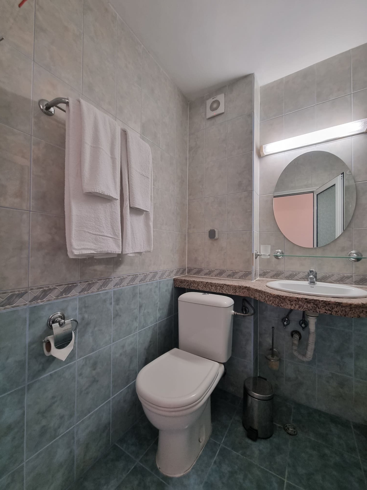 DBL_Bathroom_2.jpeg