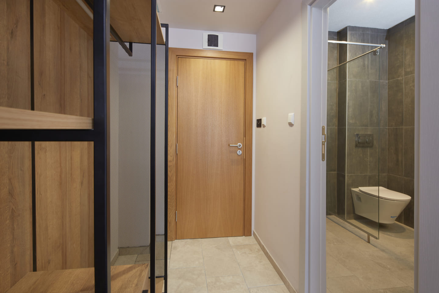App_Bathroom_3.jpg
