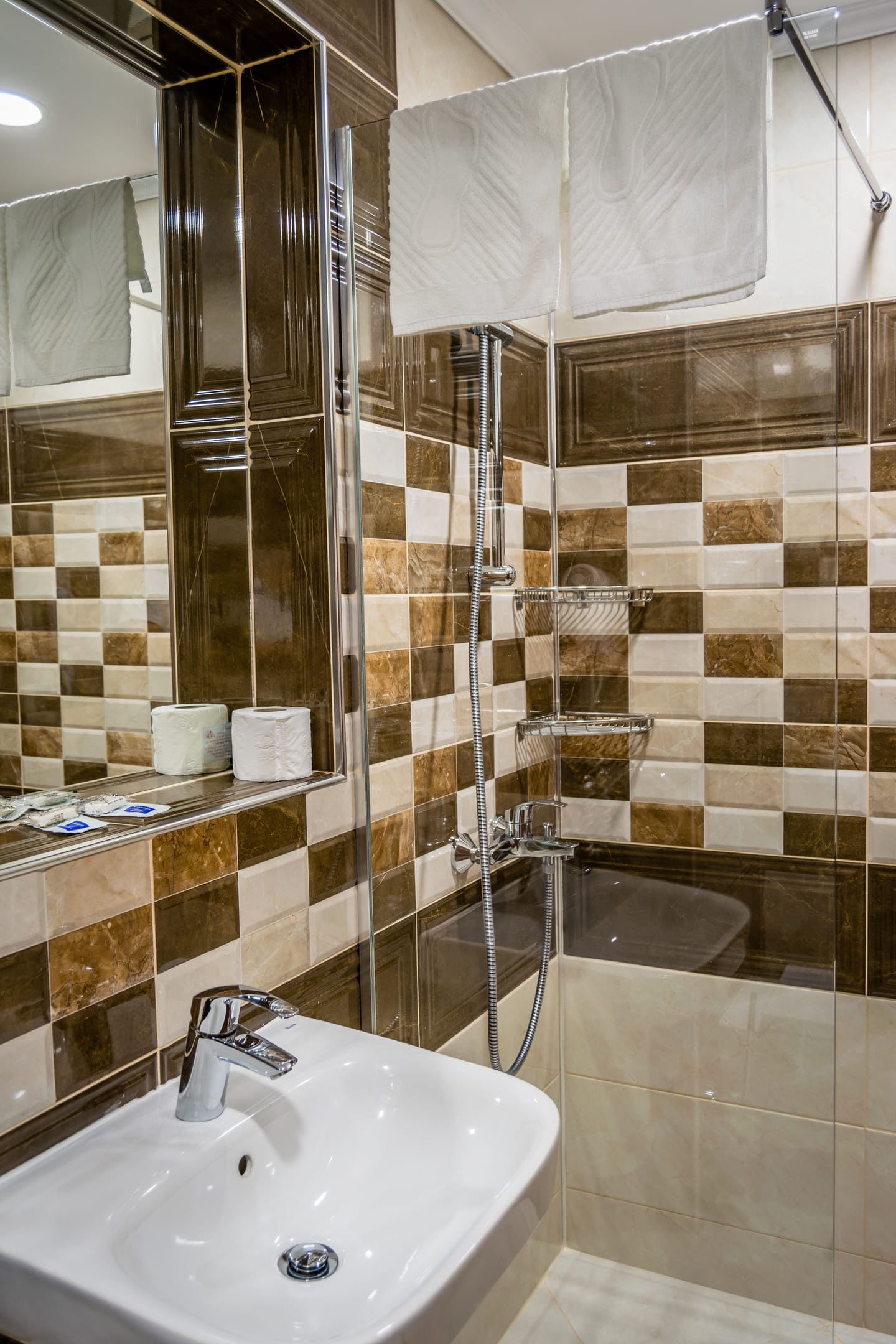 DBL_Superior_Bathroom.jpg