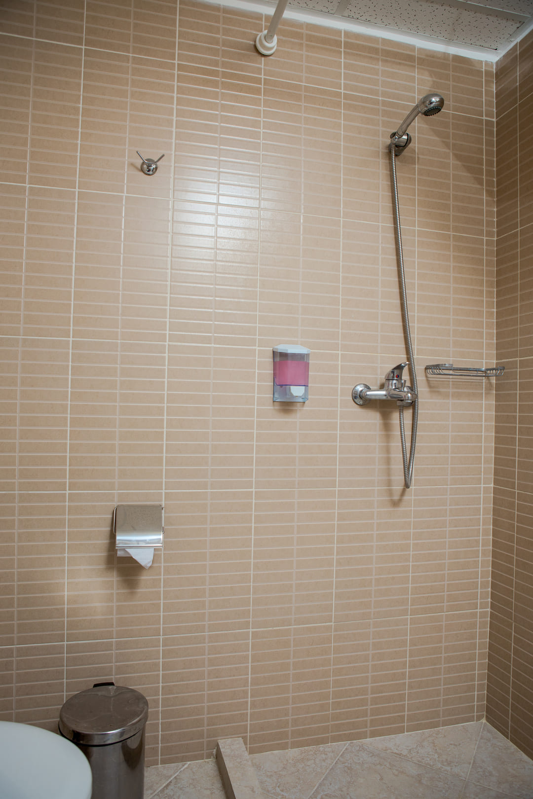 Bathroom_2.jpg