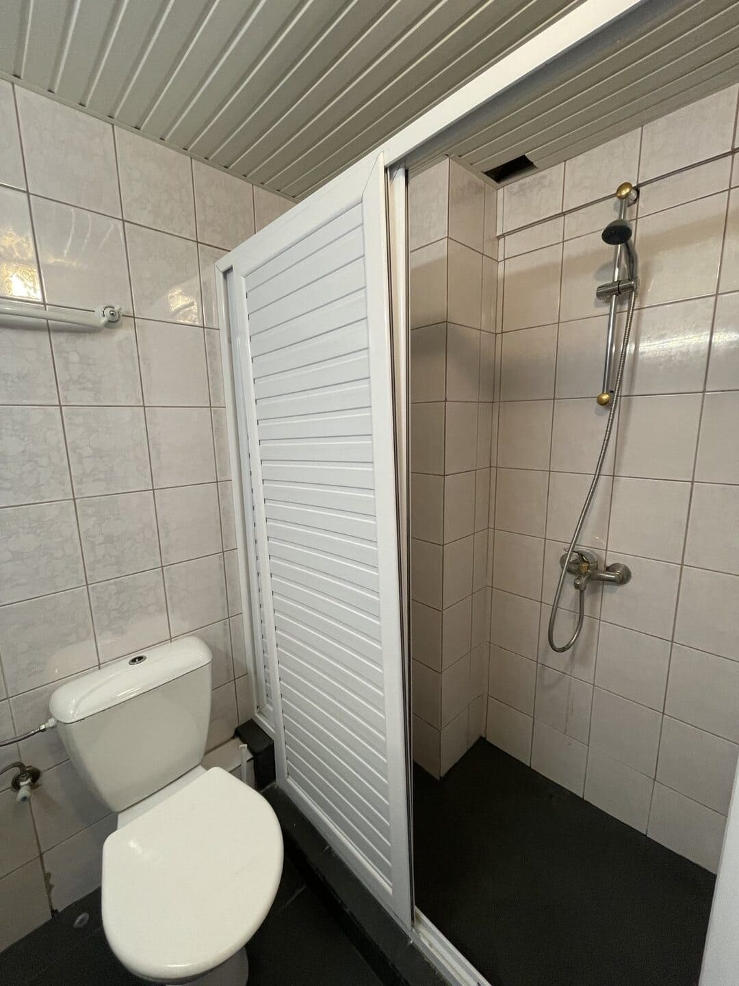DBL_Bathroom_2.jpg