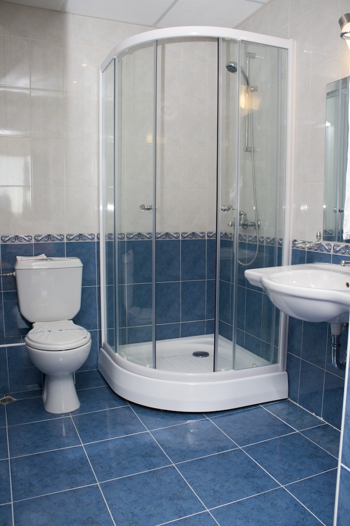 DBL_Bathroom_1.jpg