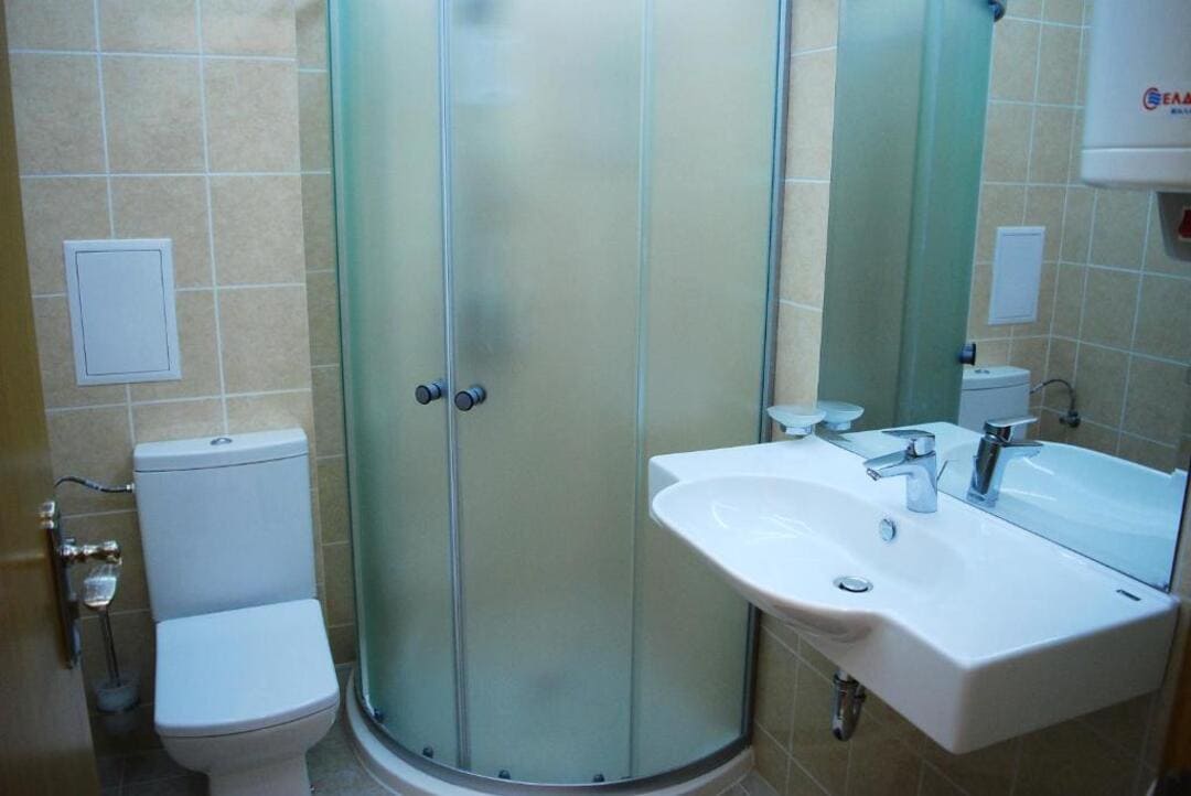 App_Bathroom_4.jpg
