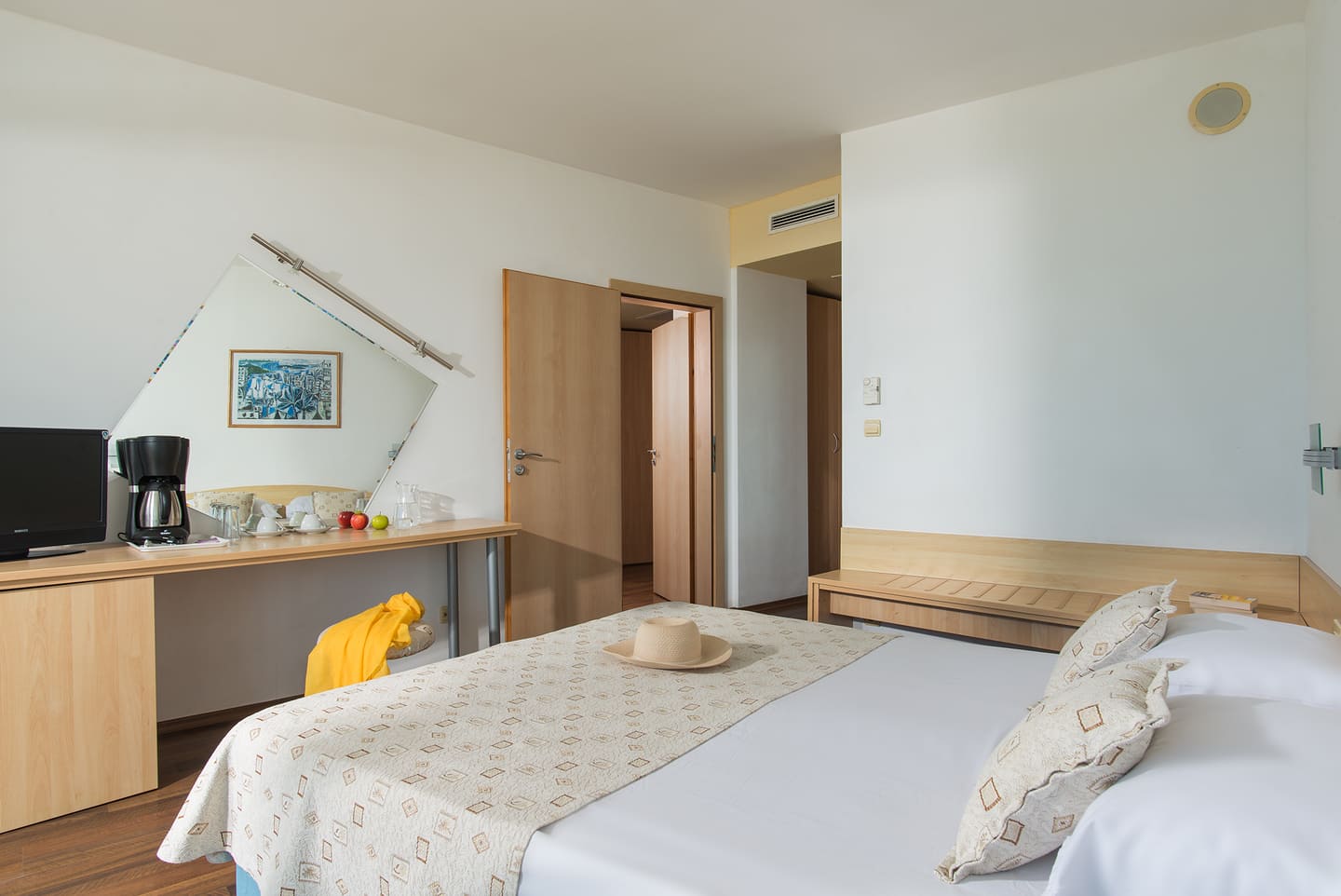 App_2_Bed_1.jpg