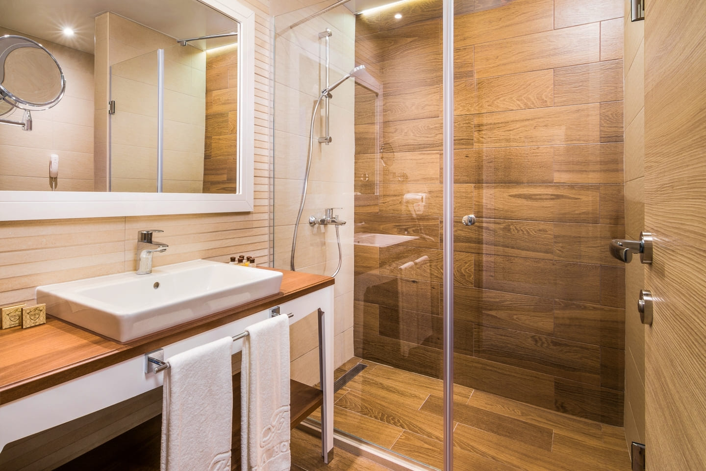 DBL_SV_Bathroom.jpg