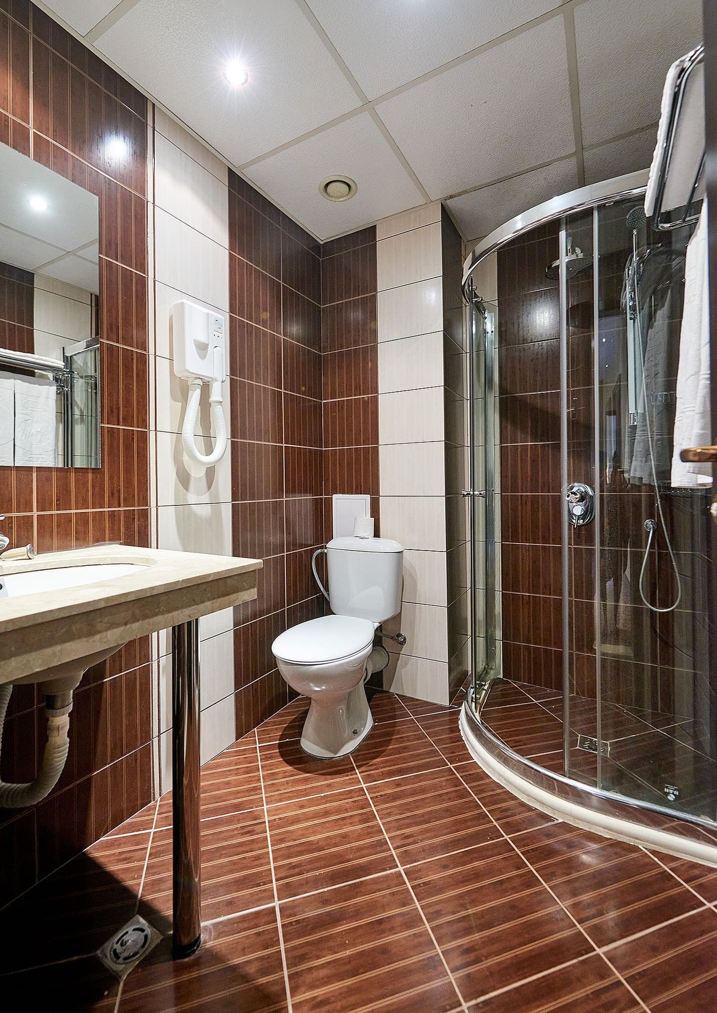 App_Bathroom.jpg