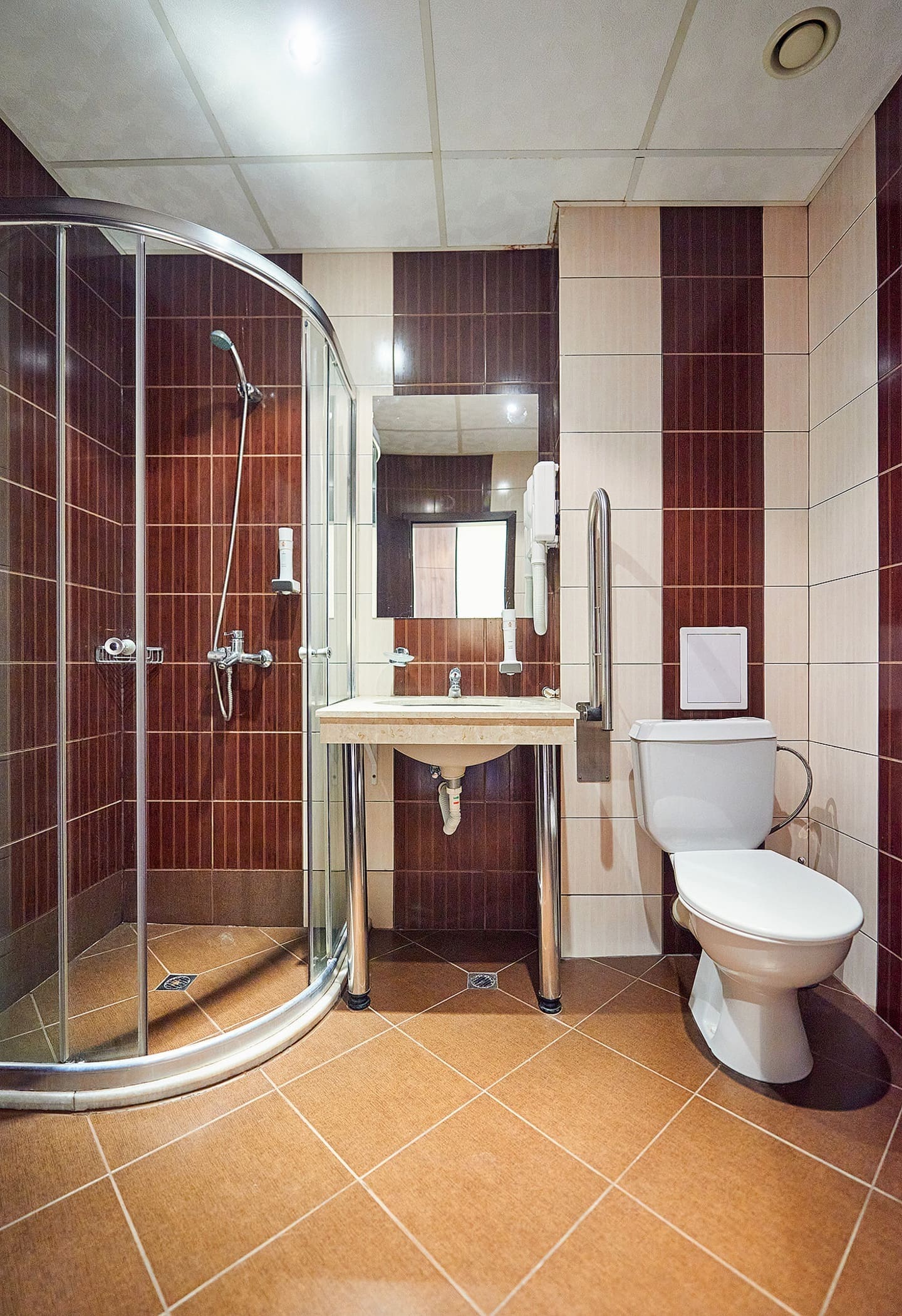 DBL_Bathroom.jpg