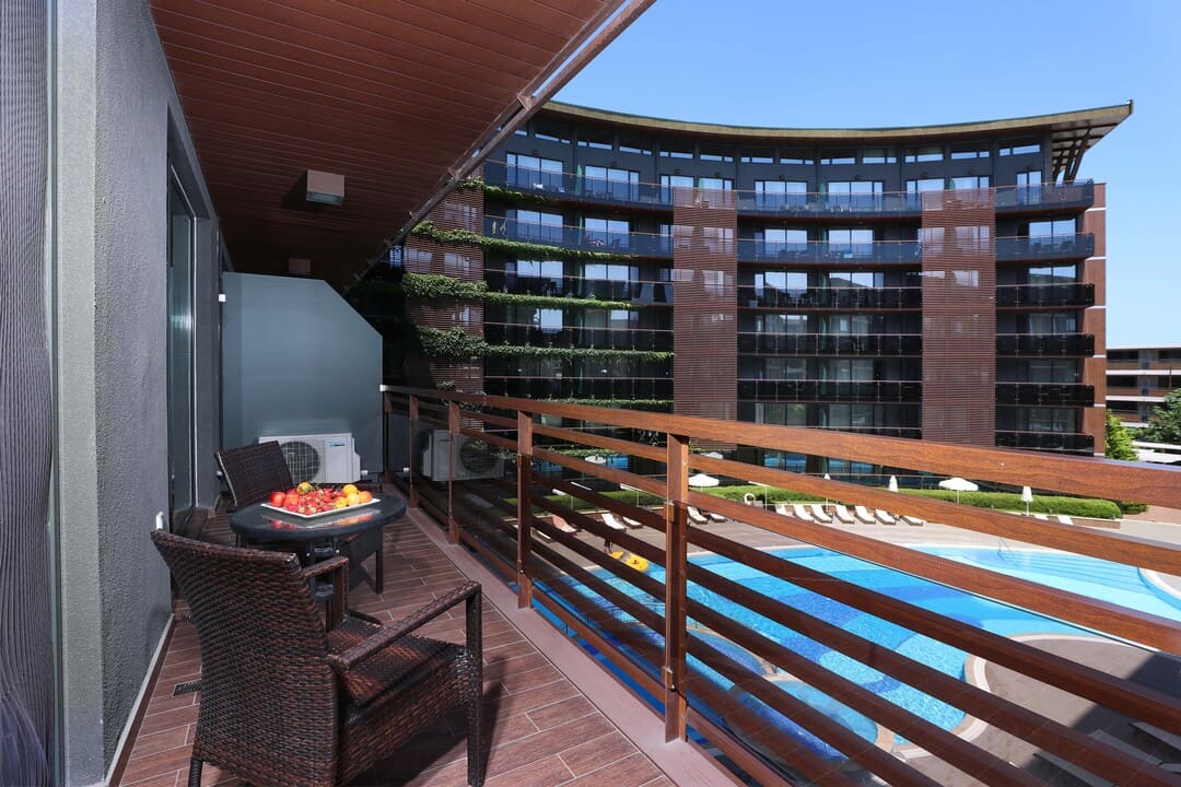 App_1_Bedroom_Balcony.jpg