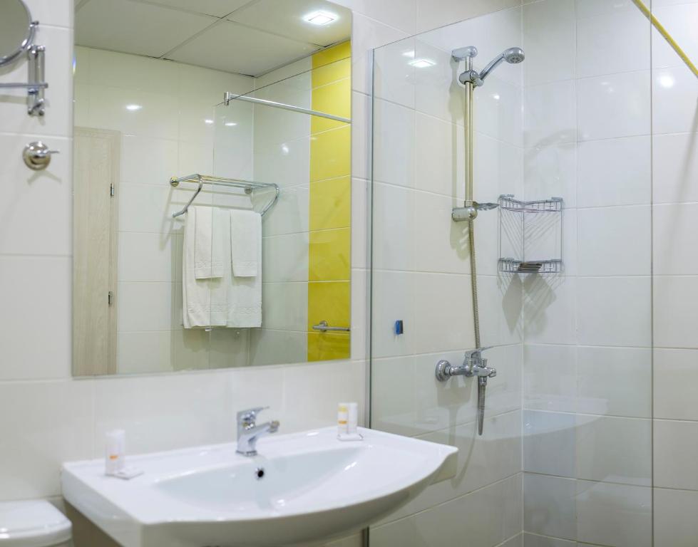 App_Bathroom_2.jpg