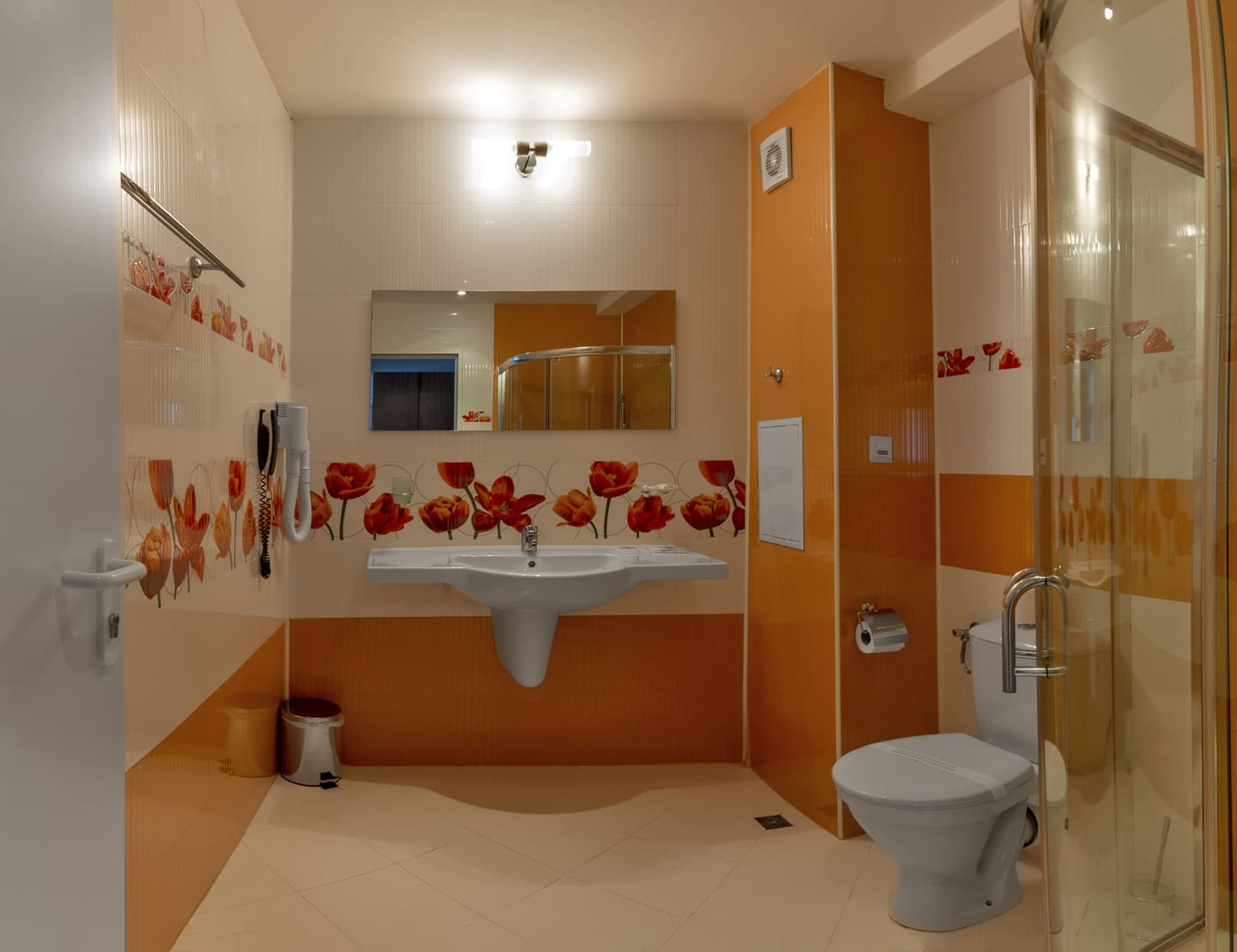 DBL_Bathroom_2.jpg