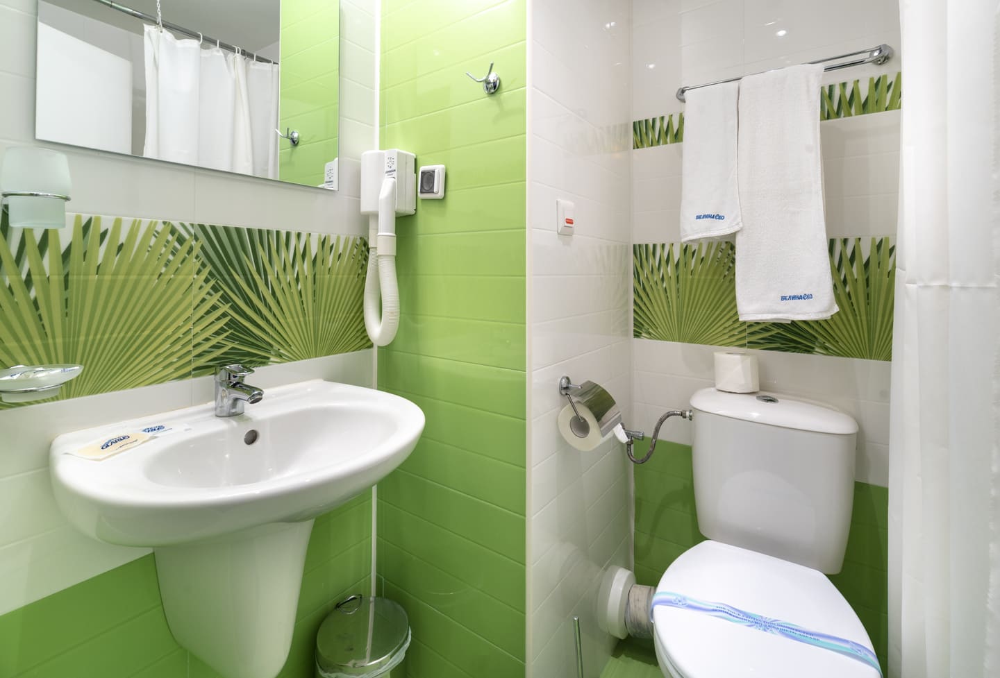 SGL_Bathroom.jpg