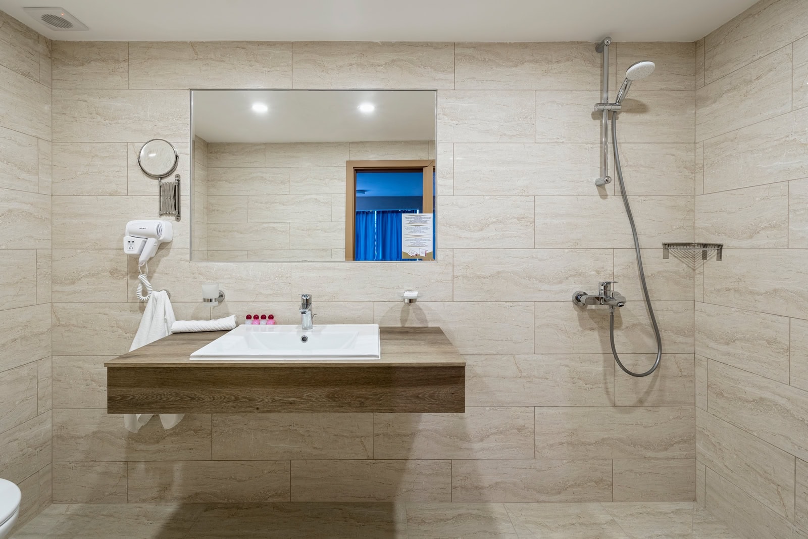 grant_hotel_sunny_beach_apartment_bathroom.jpg