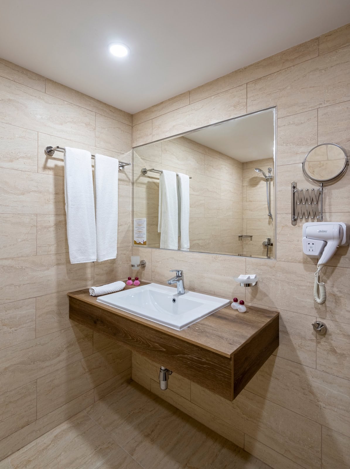 grant_hotel_sunny_beach_standart_bathroom2.jpg