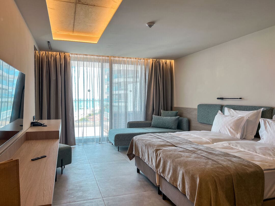 Star_Bed_Room_2.jpg