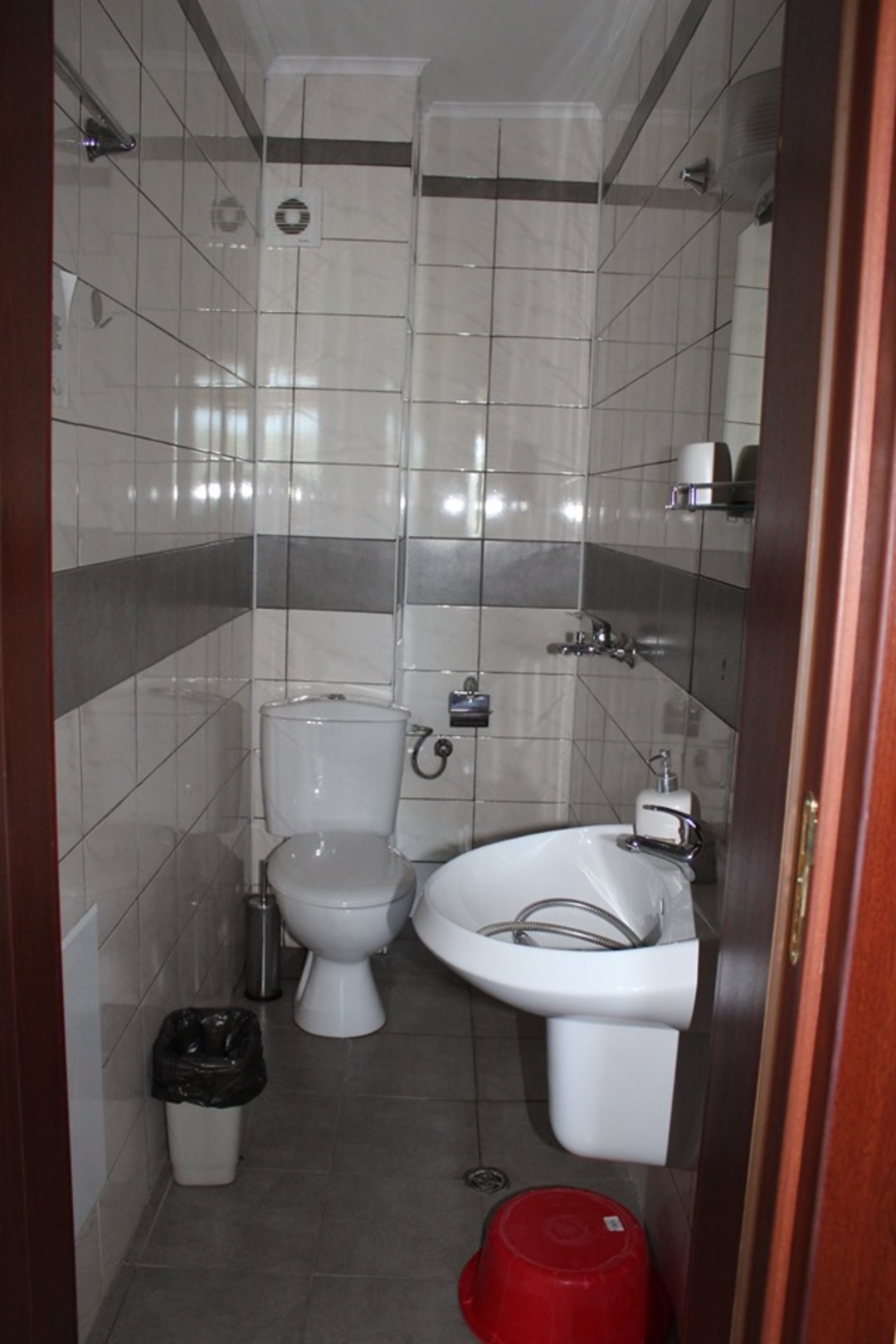App_Bathroom.jpg