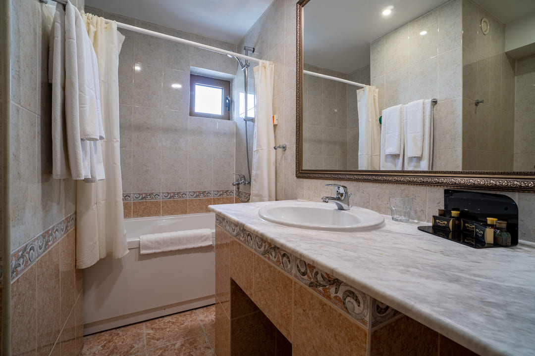 DBL_Eco_Bathroom.jpg