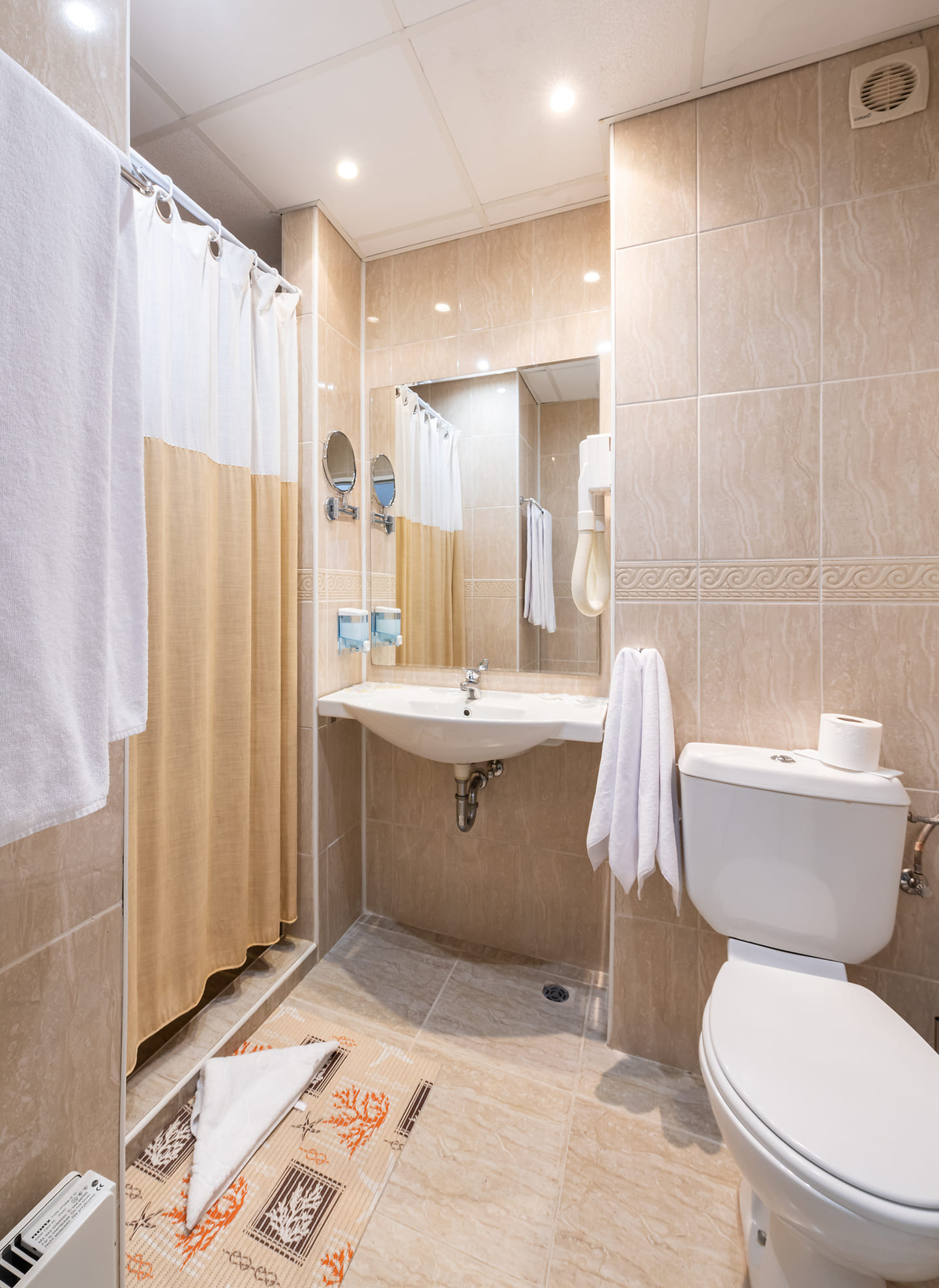 DBL_Bathroom.jpg
