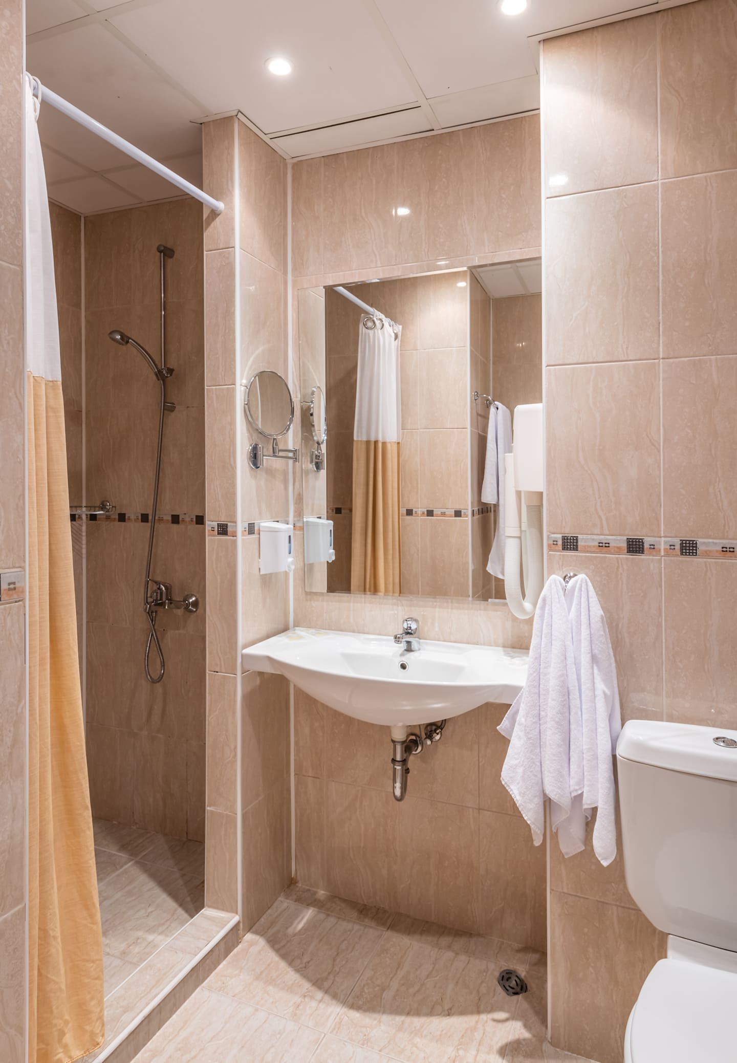 DBL_Bathroom_1.jpg