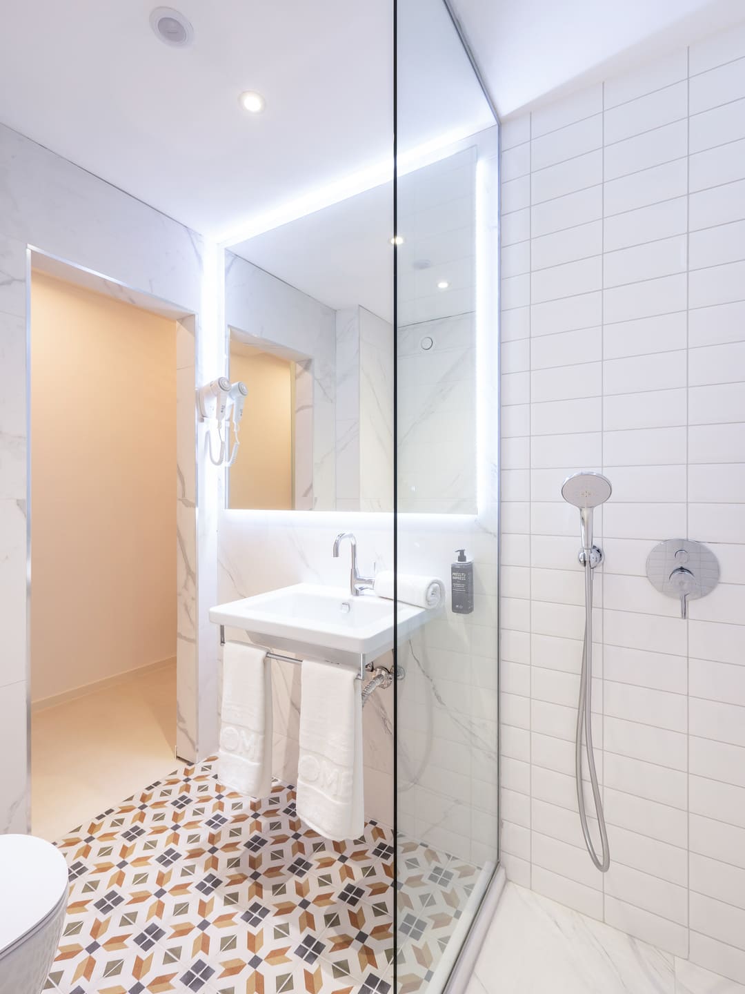 DBL_Bathroom_2.jpg