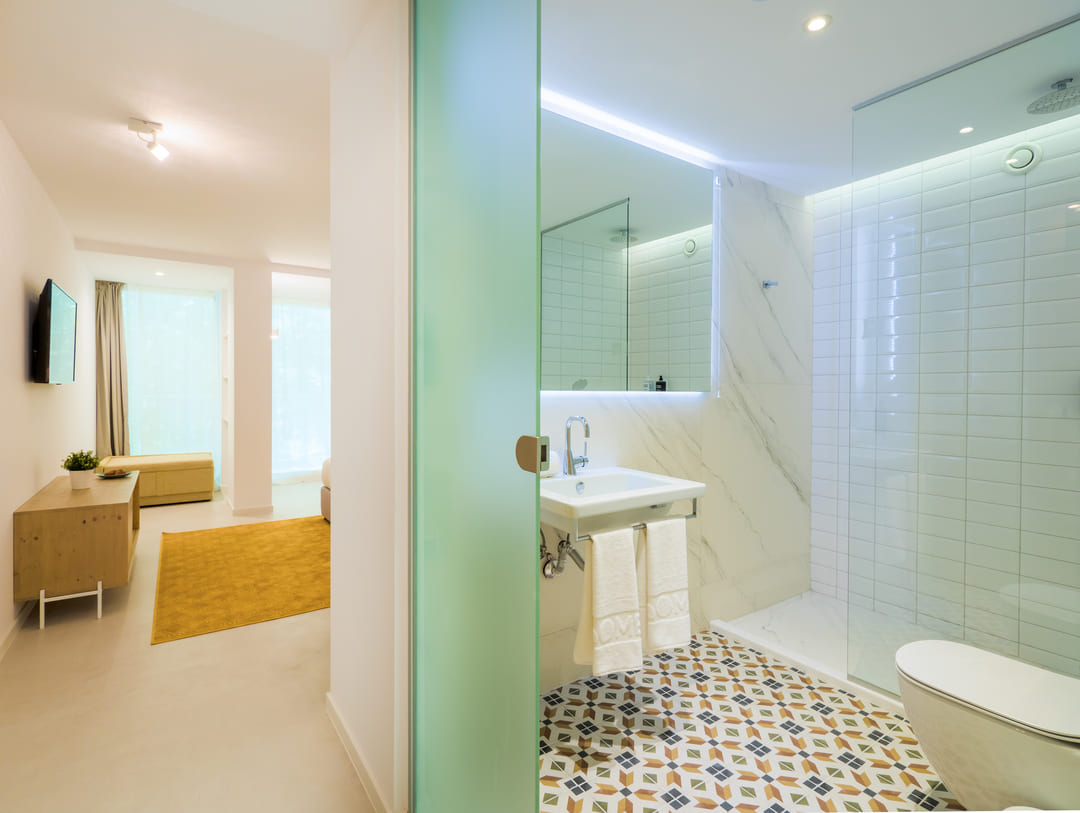 DBL_Bathroom_3.jpg