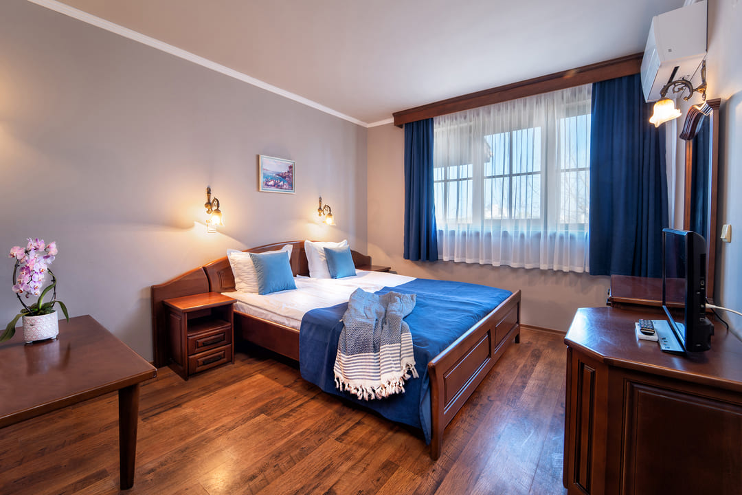 App_1_Bed_4.jpg