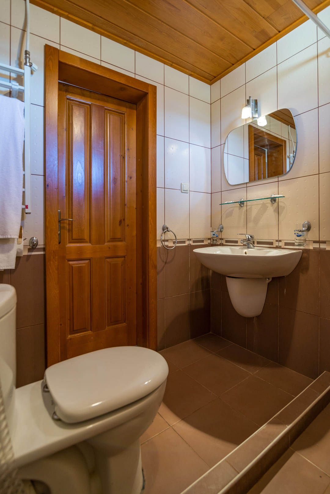 DBL_Bathroom.jpg