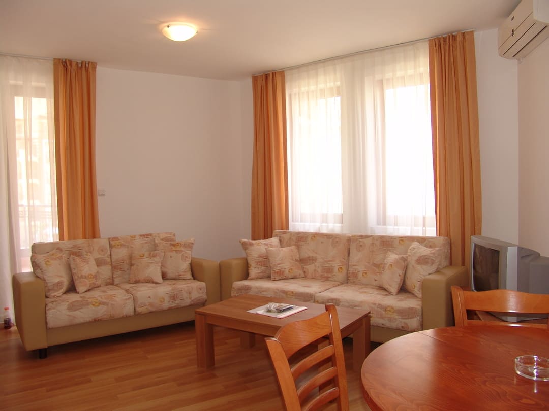 App_1_Bedroom.jpg