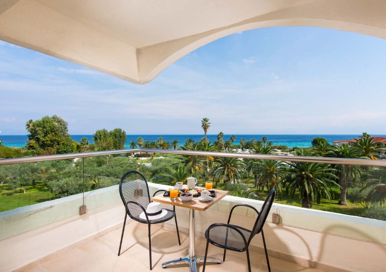 c.jpg