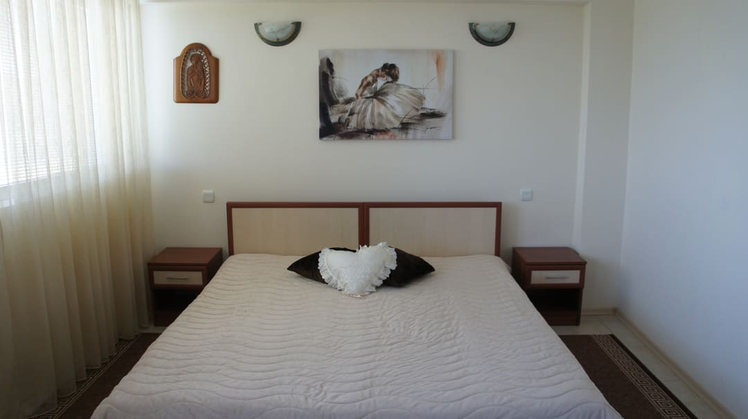 App_2_Bed_1.jpg