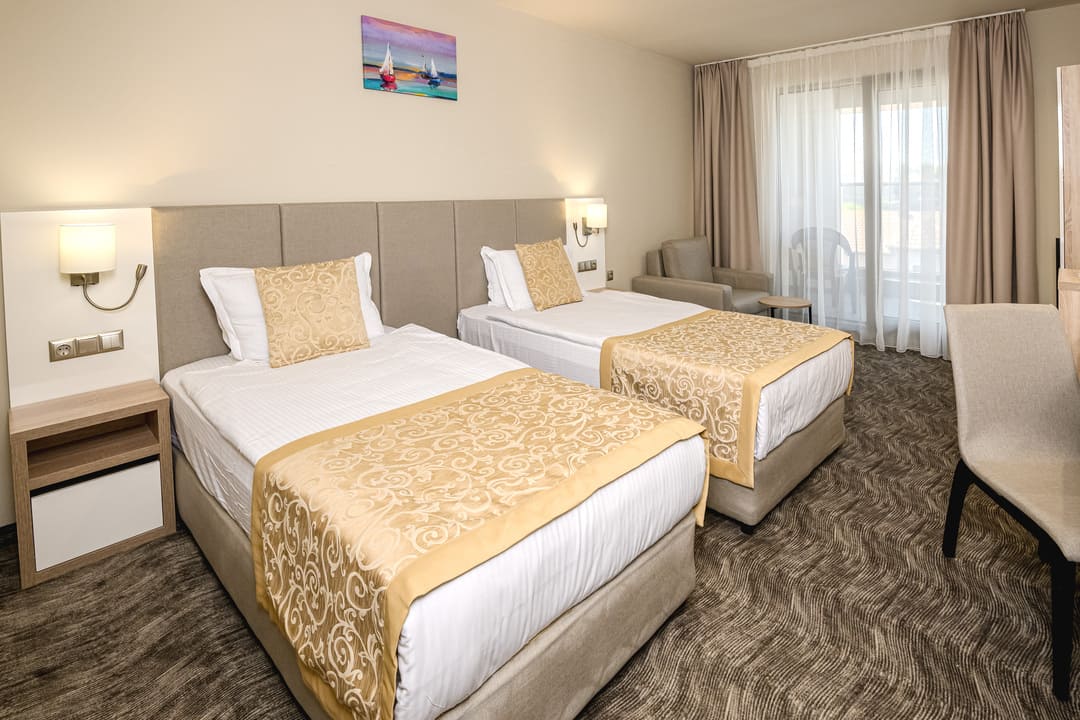 Twin_Room_2.jpg