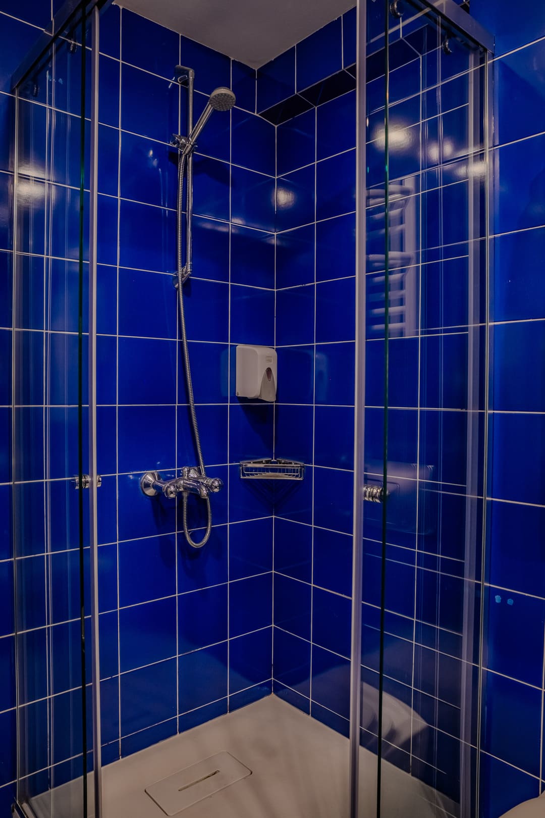 DBL_Bathroom_2.jpg