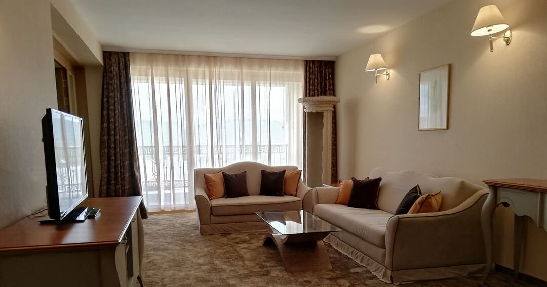 Suite_Deluxe_1.jpg