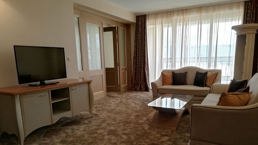 Suite_Deluxe_2.jpg