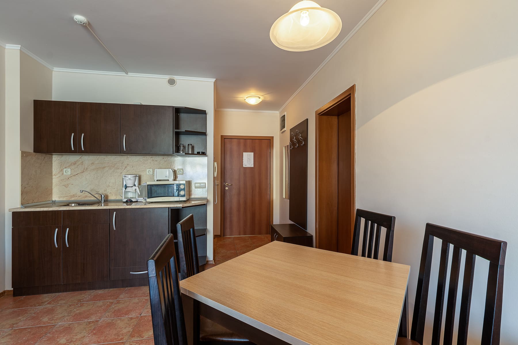 App_1_Bed_Kitchen_2.jpg