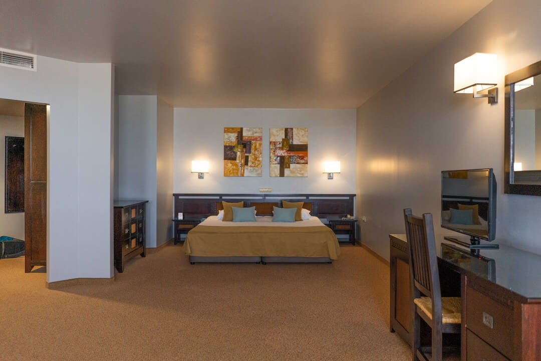 Junior_Suite_1.jpg