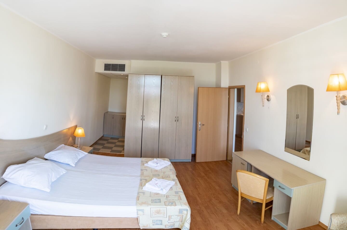 App_1_Bedroom.jpg