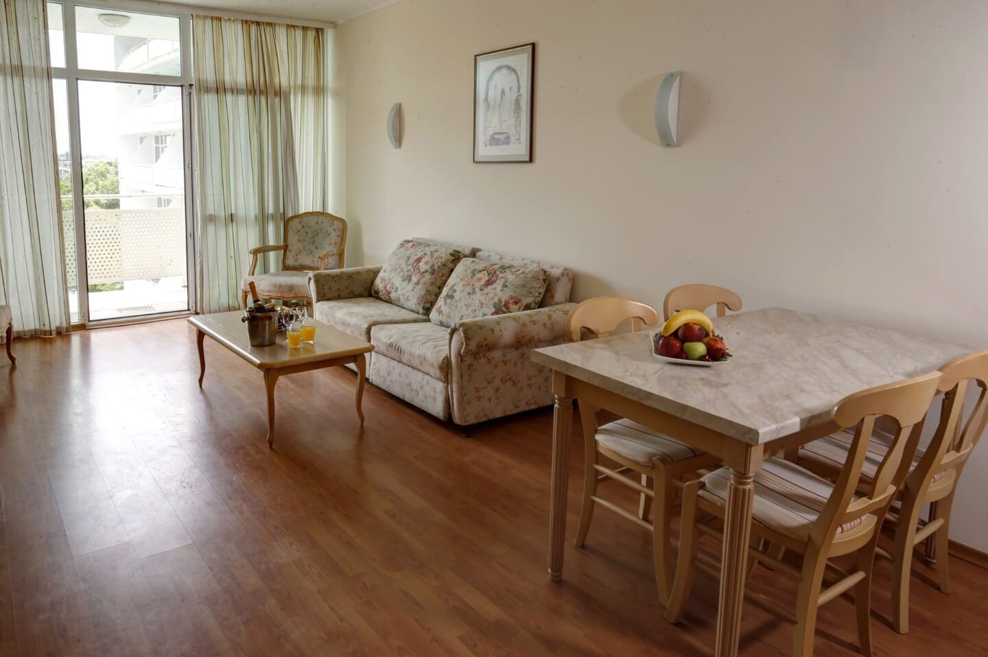App_1_Bedroom_1.jpg