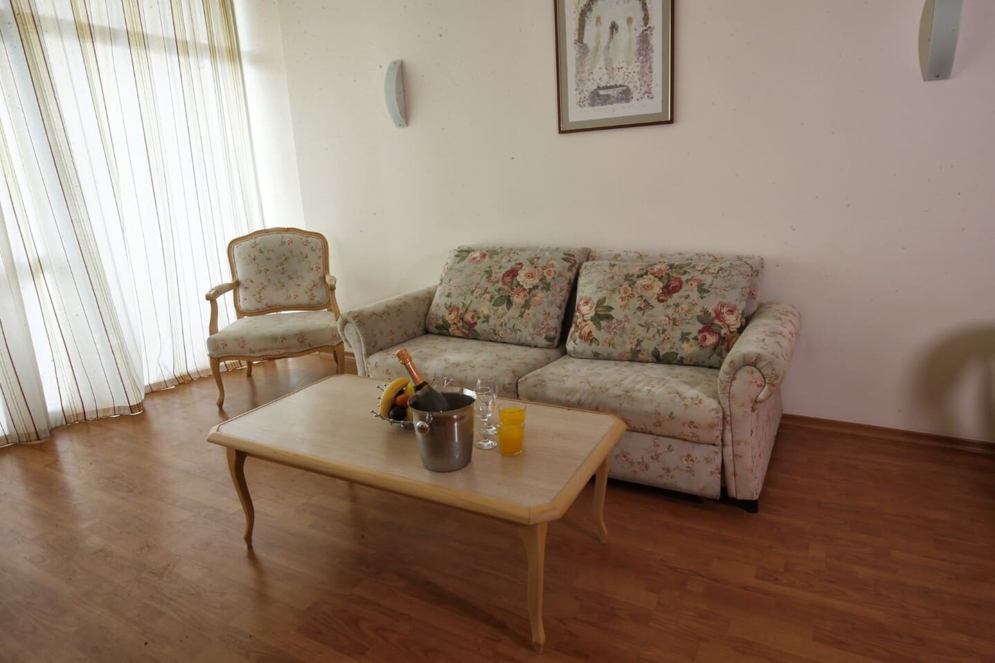 App_1_Bedroom_2.jpg